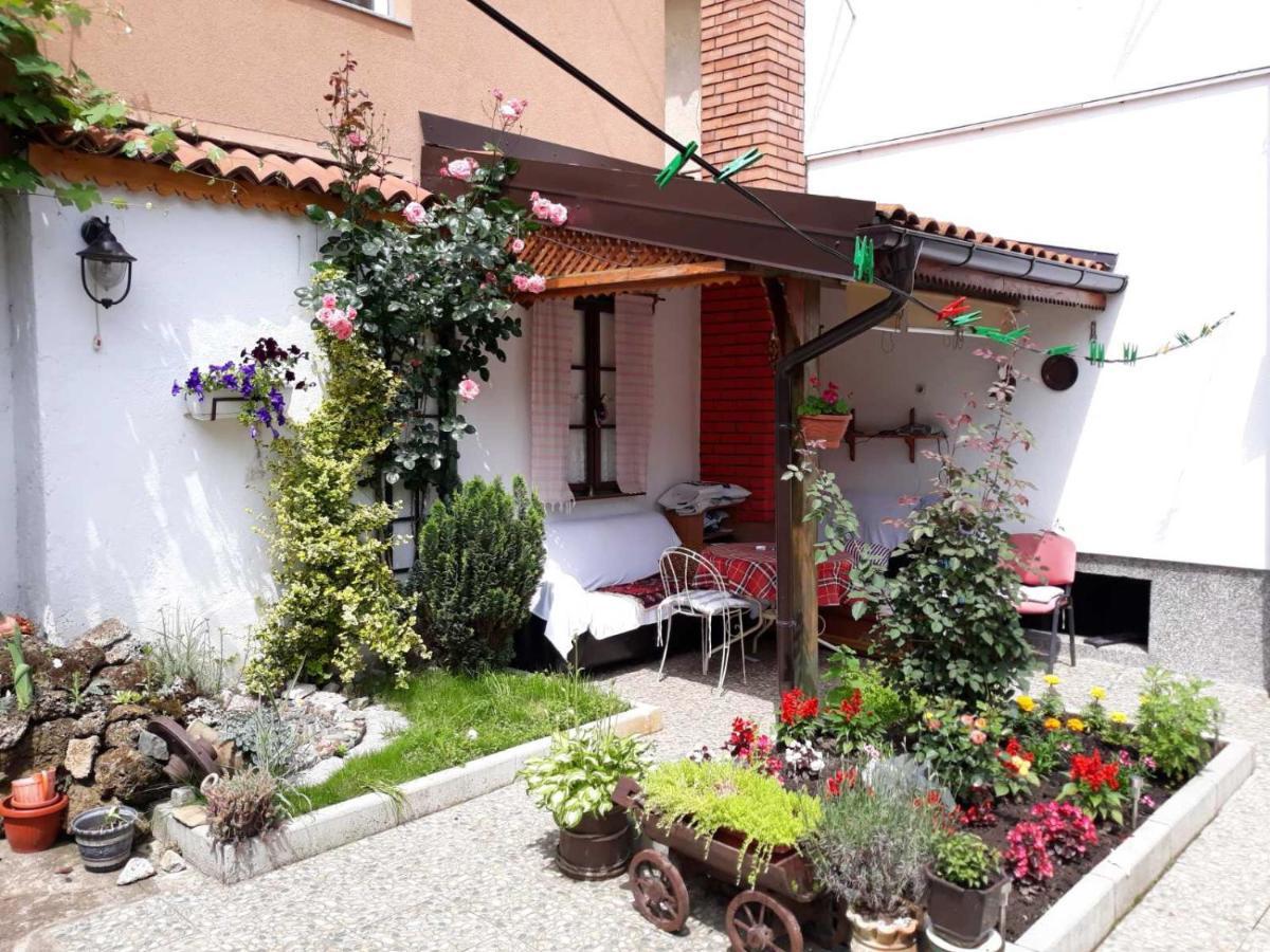Apartamento Accordeon Visoko Exterior foto